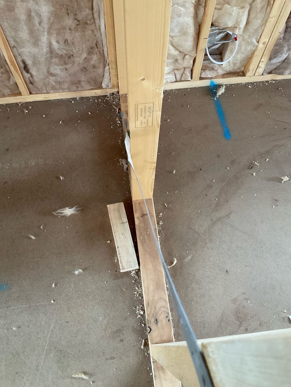 Strap bracing left slack, so it cannot reach its rated capacity, found during a lock-up inspection in Truganina